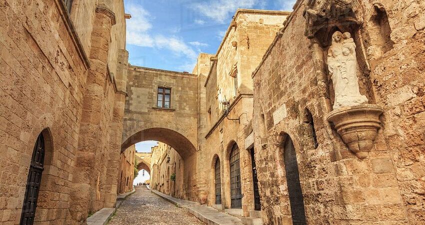 RODOS ADASI TURU – 2 GECE 3 GÜN / MARMARİS ÇIKIŞLI